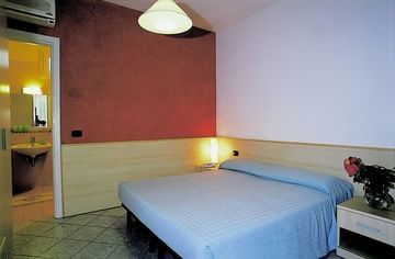Aparthotel & Progresso 3*